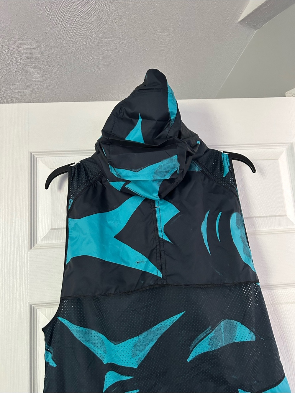 Lululemon Athletica Teal and Black Pack-It Hooded Vest - Peacock - Picture 8 of 8